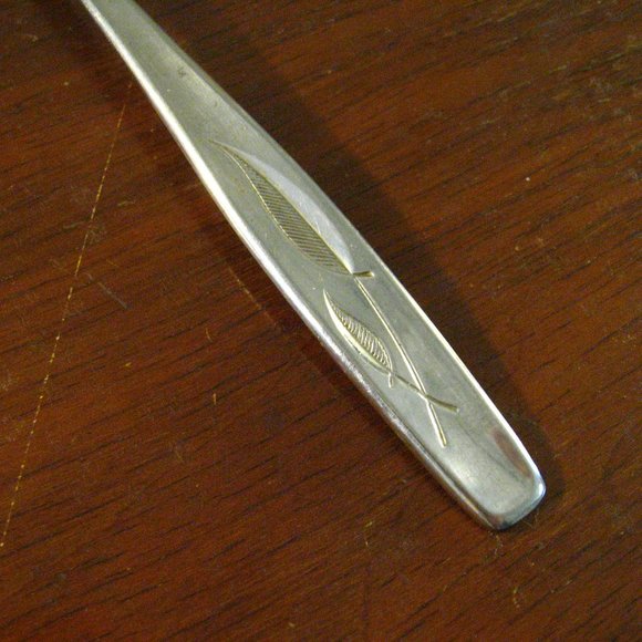 🥄 Rogers Cutlery Whispering Leaves Tablespoon - Picture 3 of 9